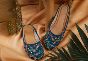 Teal Garden Bloom Embroidered Jutti