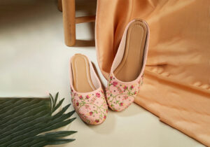 Blush Bloom Pink Embroidered Jutti