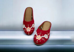 Crimson Bloom Embroidered Jutti